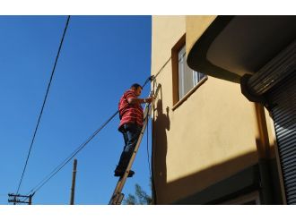 Hırsızlar ’iletişim’i kesti