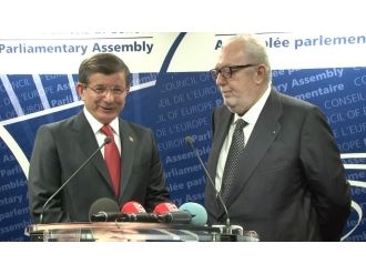 Başbakan Davutoğlu AKPM’de