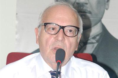 Sabih Kanadoğlu politikacı gibi konuştu