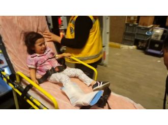 3 yaşındaki kızın ayağı asansöre sıkıştı