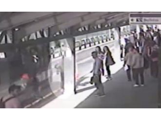 Metrobüs şoförünün dikkati faciayı önledi