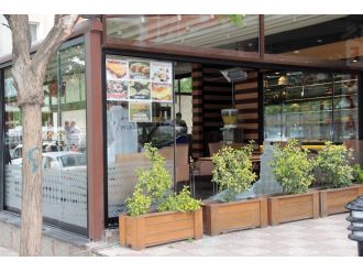 Kızgın damat kurşun yağdırdı