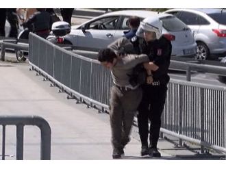 Adliye önünde ’Karaman’ eylemi 4 gözaltı