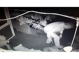 İşyerine giren hırsızı suçsütü yakaladı