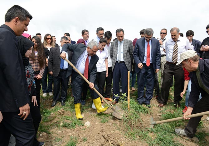 Çanakkale Zaferi’nin 101. Yılı Anısına
