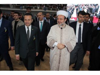 Diyanet İşleri Başkanı Görmez: "Nice evliyalar barındıran Sur’a...