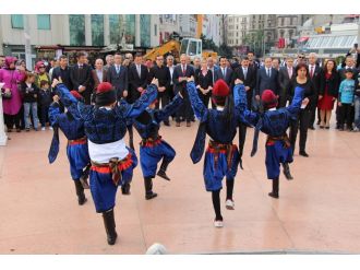 Taksim’de 23 Nisan coşkusu