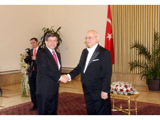 Meclis Başkanı tebrikleri kabul etti