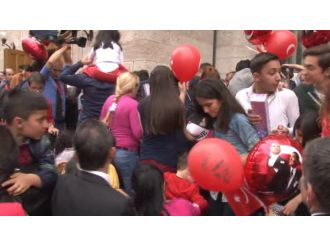 CHP’nin alternatif kutlamasında izdiham