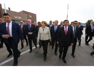 Davutoğlu ve Avrupalı liderler Nizip’ten ayrıldı