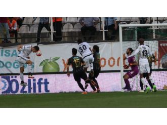 Beşiktaş Manisa’da kayıp: 3-3