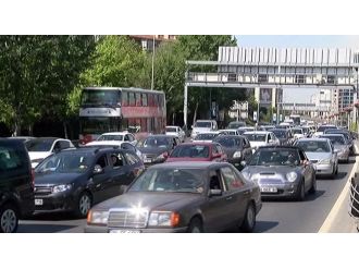 İstanbul’da trafik felç oldu