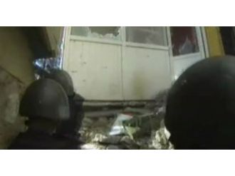 Teröristlerle çatışma anı kamerada