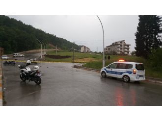 Laf attı, dayak yedi, silaha sarıldı: 1 yaralı