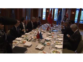 Volkan Bozkır AB Komisyonu Üyesi Hahn’la görüştü