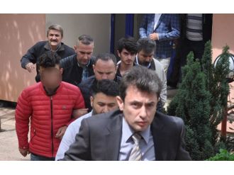 Hakeme saldıran taraftar adliyeye sevk edildi