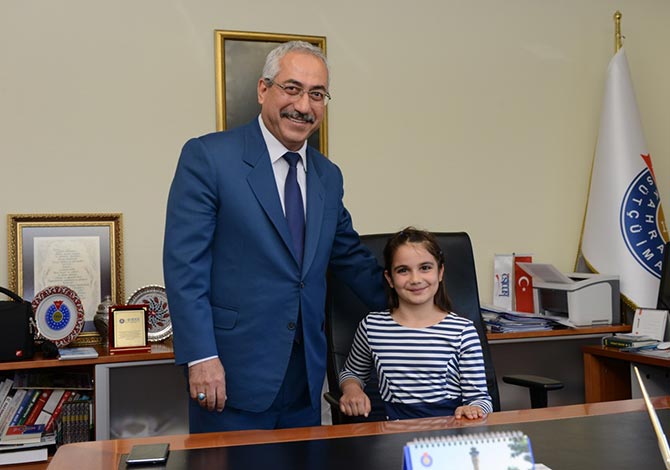 Rektörü Ayşe İrem Ağyar Oldu