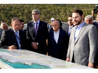 Bakan Albayrak Akkuyu’da incelemelerde bulundu