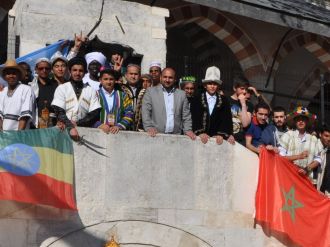 “Uluslararası öğrenciyi canlı bomba bile sanan oluyor”