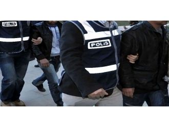 3 ilde FETÖ operasyonu: 23 gözaltı