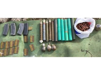 Siirt’te mühimmat ve yaşam malzemeleri ele geçirildi