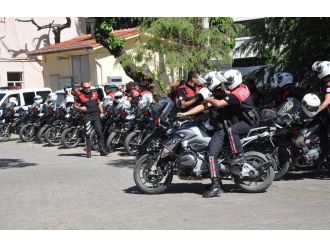 İzmir polisinden dev tatbikat