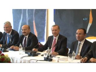 İki lider heyetler arası görüşmeye başkanlık etti