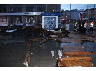 Fırtına ortalığı yerle bir etti