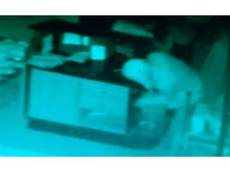 Levyeli hırsız fırını böyle soydu