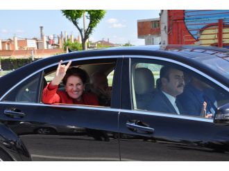 Meral Akşener’e 300 araçlık konvoy