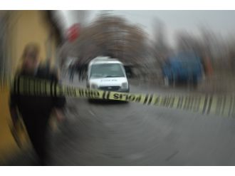 Polis aracının geçişi sırasında patlama