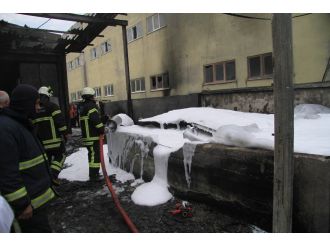 Fabrika 10 saniyede kül oldu