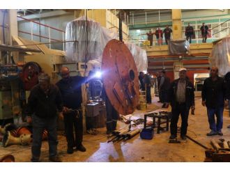 Sıra dışı eylem: 2 saat fazla çalışıyorlar