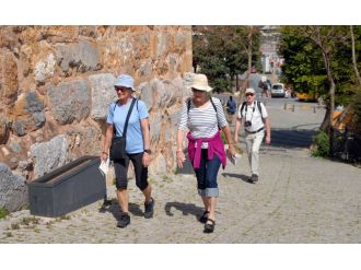 Turizm gelirleri düştü