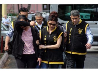 İki çocuk annesi 10 bin liraya bar kundaklattı