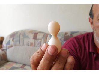 Kum saati şeklindeki yumurta görenleri şaşırttı