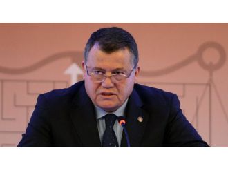 "İnsan varlığının en somut ifades sanat eserleridir"