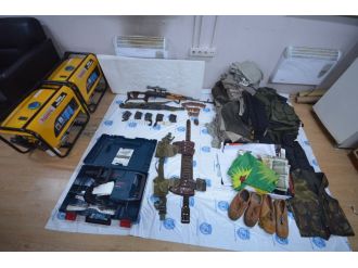 Hava destekli operasyonda silah ve mühimmat ele geçirildi