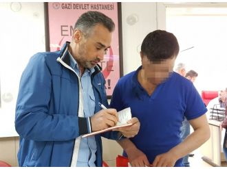 Kıskançlık yüzünden kocasını bıçakladı