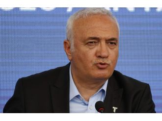 Bakan Elitaş: Son çeyrekte yüzde 5.7 büyüme gerçekleştirdik