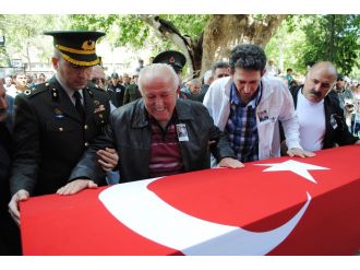 Şehit babası: Bin tane evlat feda olsun ülkemize