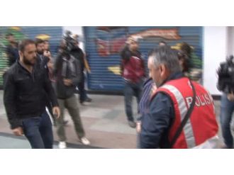 Taksim’de 3 gözaltı