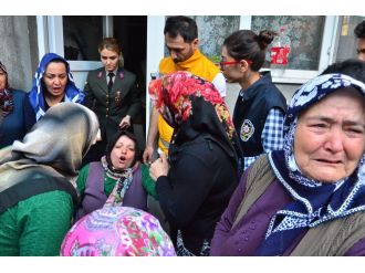 Şehit haberi baba evini yıktı