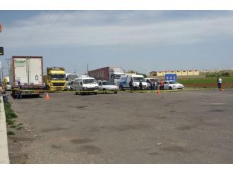 Karayoluna tuzaklanmış yüklü miktarda patlayıcı bulundu