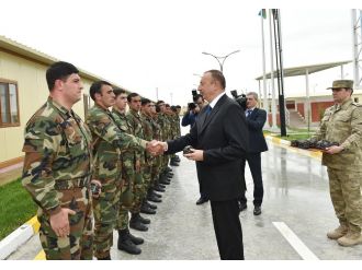 Aliyev çatışma hattında