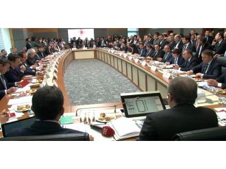 Anayasa Komisyonu Toplantısı sakin başladı