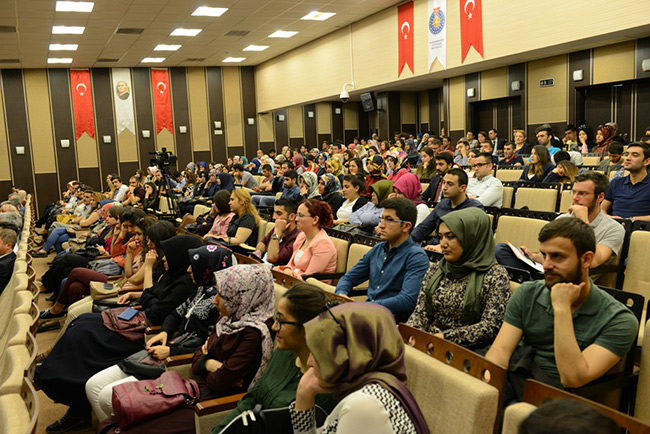 Kariyer Günleri, Sektör Temsilcileri Ve Öğrencileri Buluşturdu