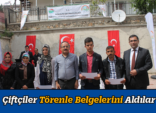 Çiftçiler Törenle Belgelerini Aldılar
