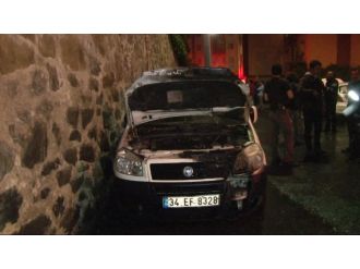 İstanbul’da 5 otomobil kundaklandı