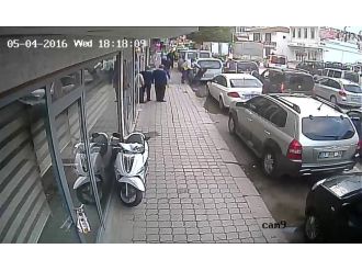 Döner bıçaklı, silahlı kavga güvenlik kamerasında